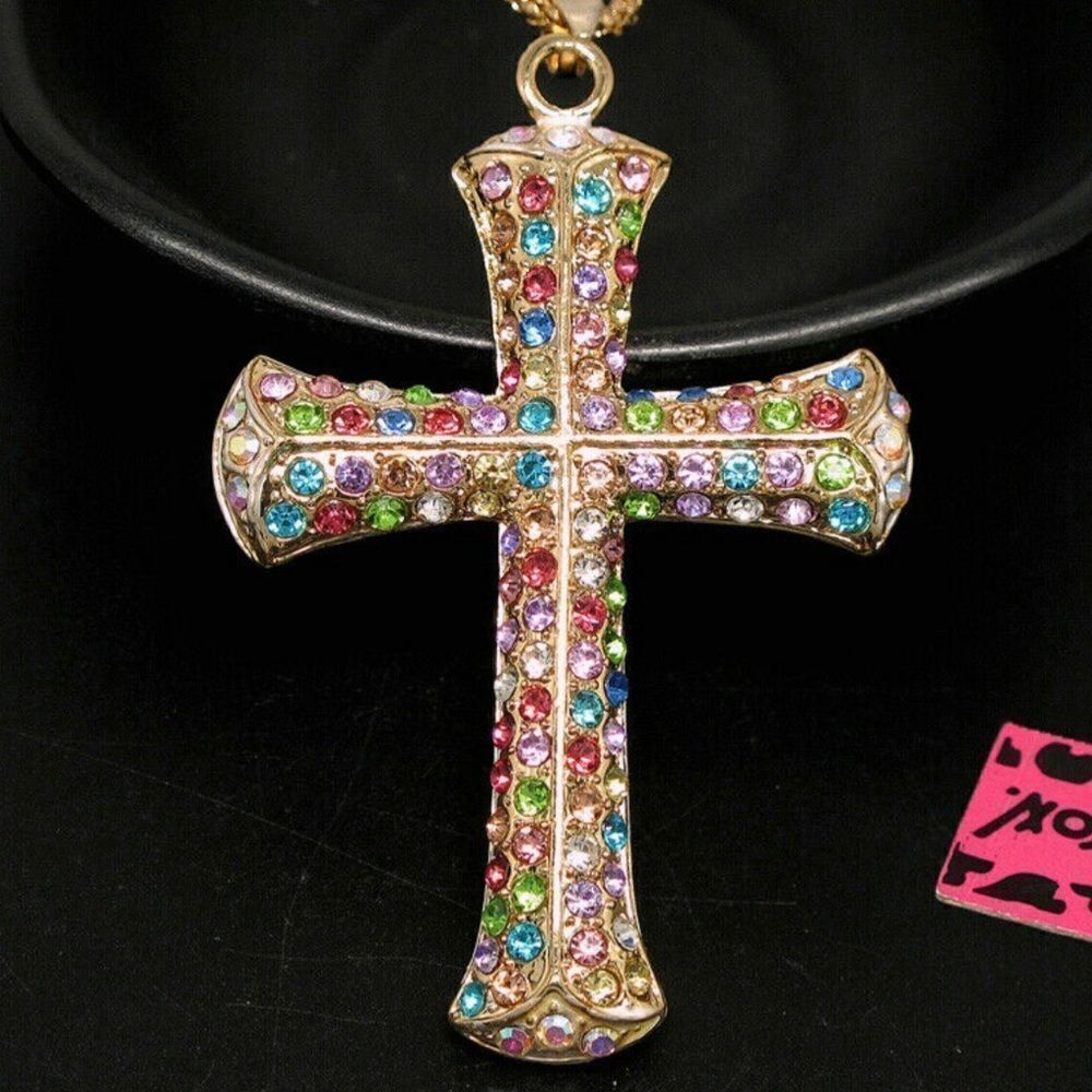💞 Betsey Johnson colorful crystal embellished cross necklace💞